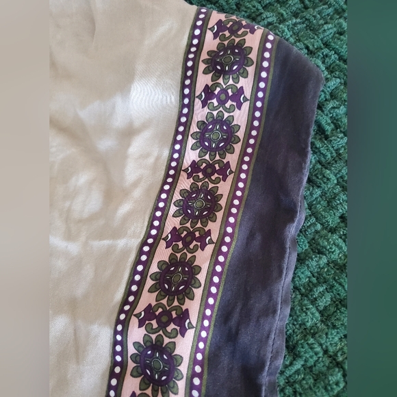 Bohemian Cream and Purple Guess Top,Size 3, 100% Silk,Black rope on waist - Picture 15 of 16